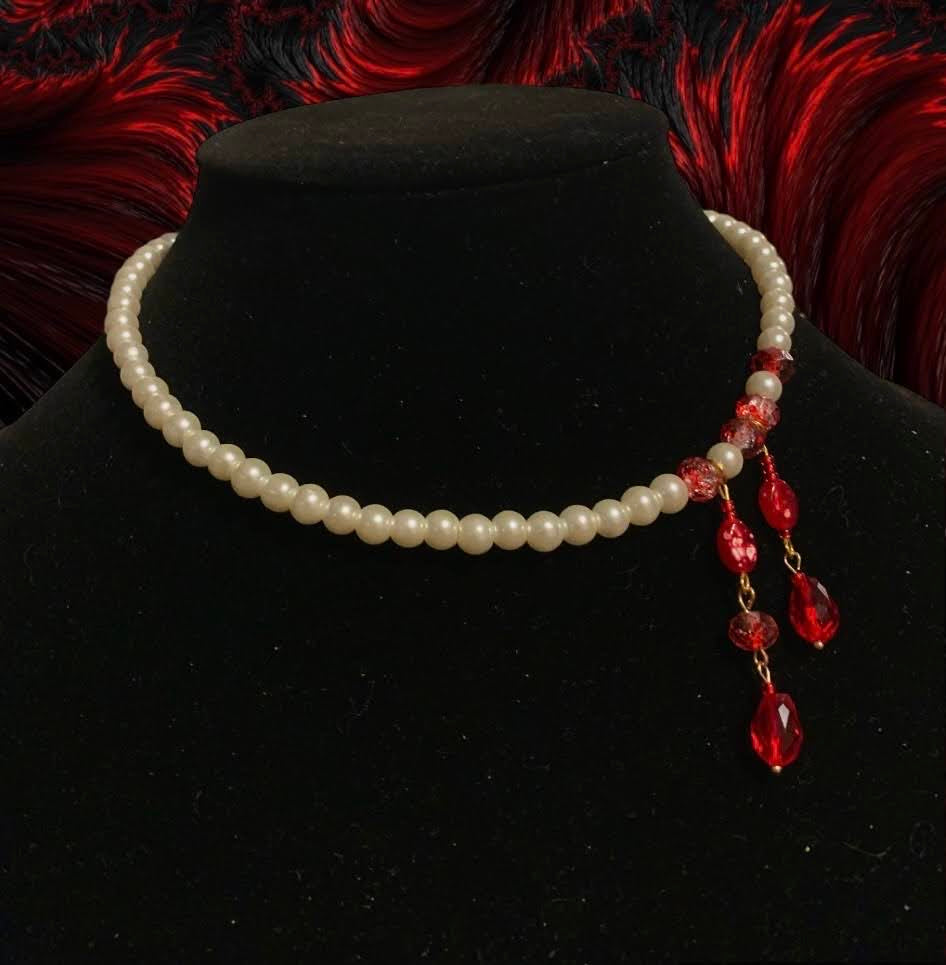 Bloody pearl necklace